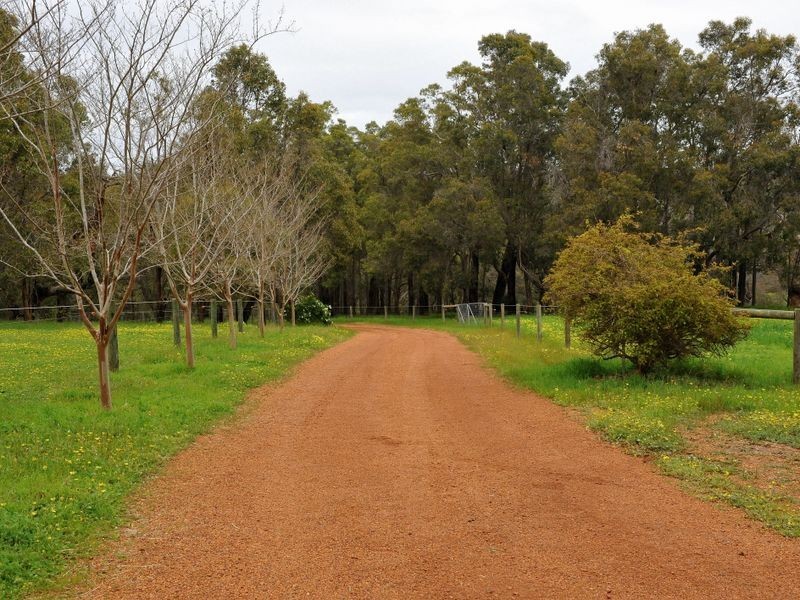 198 Burgess Road, Gidgegannup WA 6083