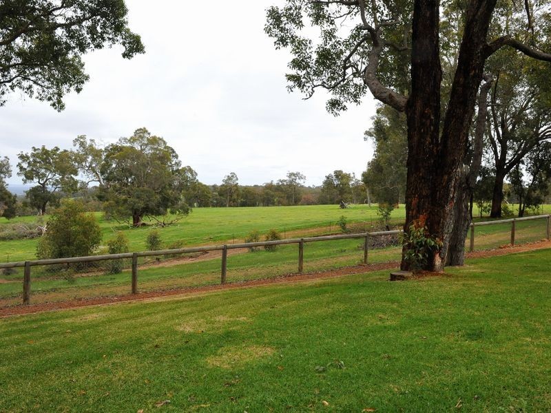 198 Burgess Road, Gidgegannup WA 6083