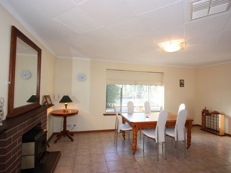 39 Lesmurdie Road East, Walliston WA 6076