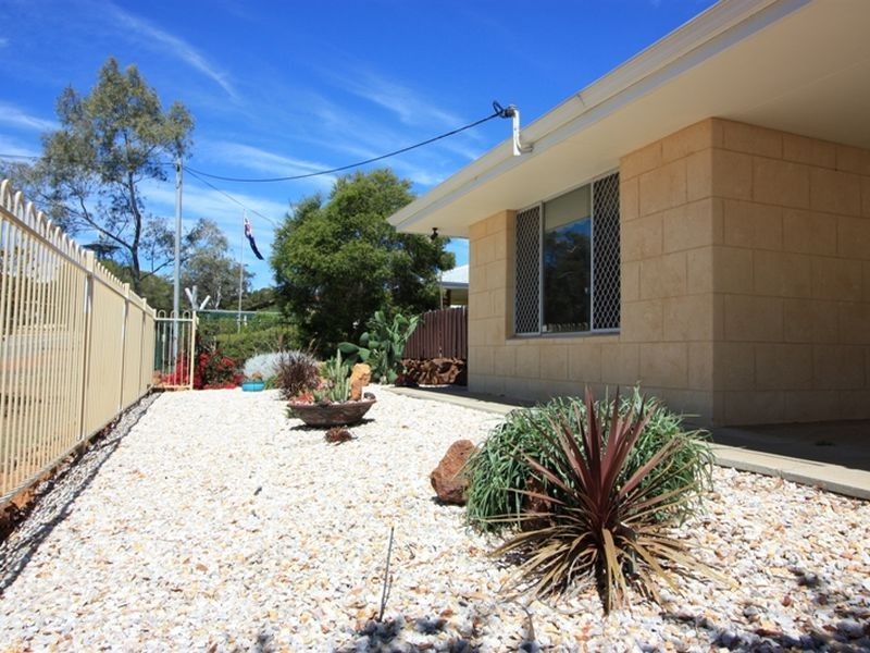 39 Lesmurdie Road East, Walliston WA 6076