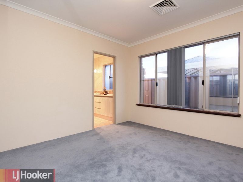 33 Parsons Avenue, Manning WA 6152