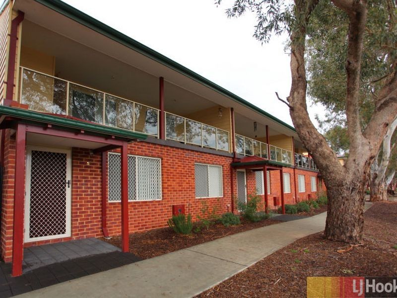 5/4 Walter Street, Gosnells WA 6110