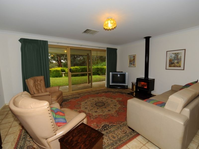 16 Grange Crescent, Gooseberry Hill WA 6076