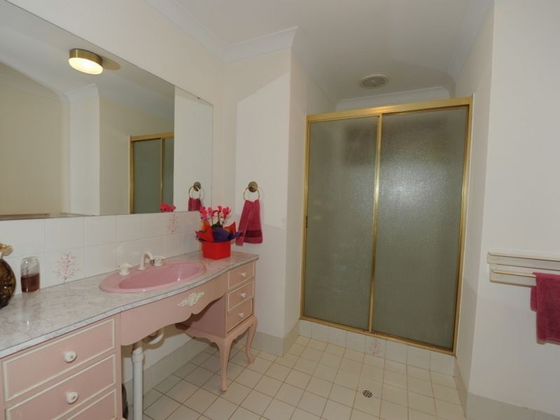 16 Grange Crescent, Gooseberry Hill WA 6076