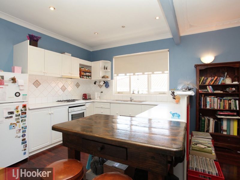 2/341 Daly Street, Belmont WA 6104