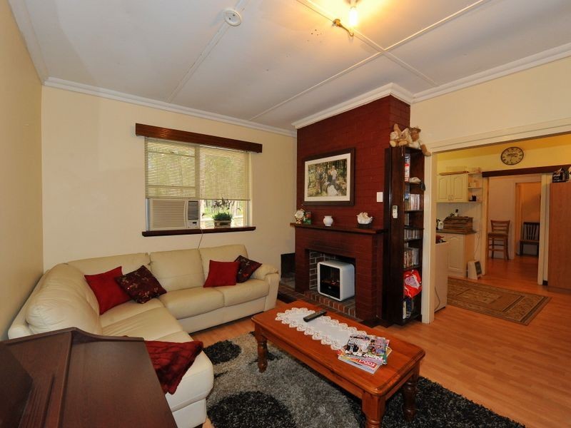 915 Mundaring Weir Road, Paulls Valley WA 6076