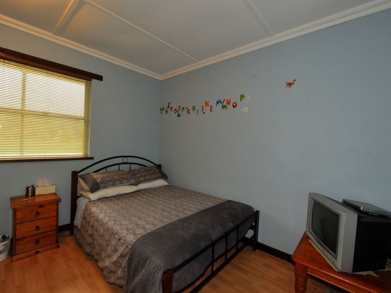 915 Mundaring Weir Road, Paulls Valley WA 6076