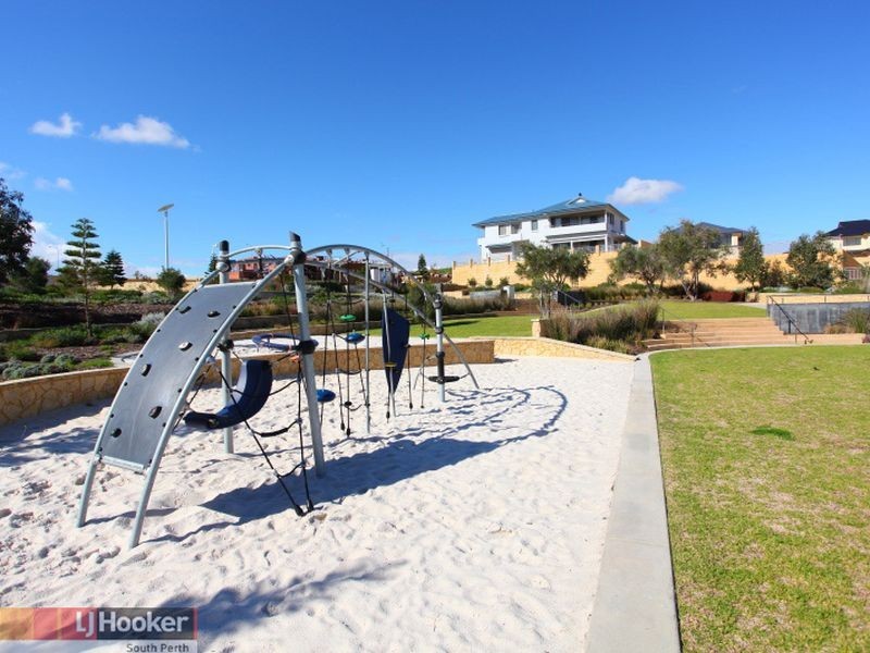 26 Arabella Loop, North Coogee WA 6163