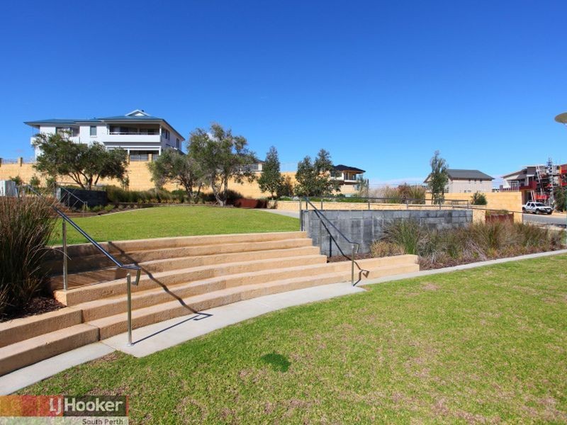 26 Arabella Loop, North Coogee WA 6163