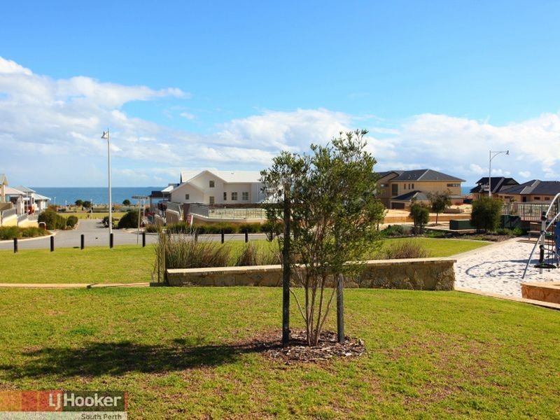 26 Arabella Loop, North Coogee WA 6163