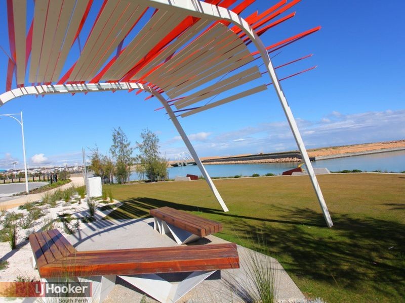 26 Arabella Loop, North Coogee WA 6163