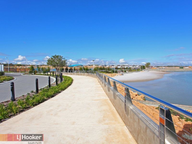 26 Arabella Loop, North Coogee WA 6163