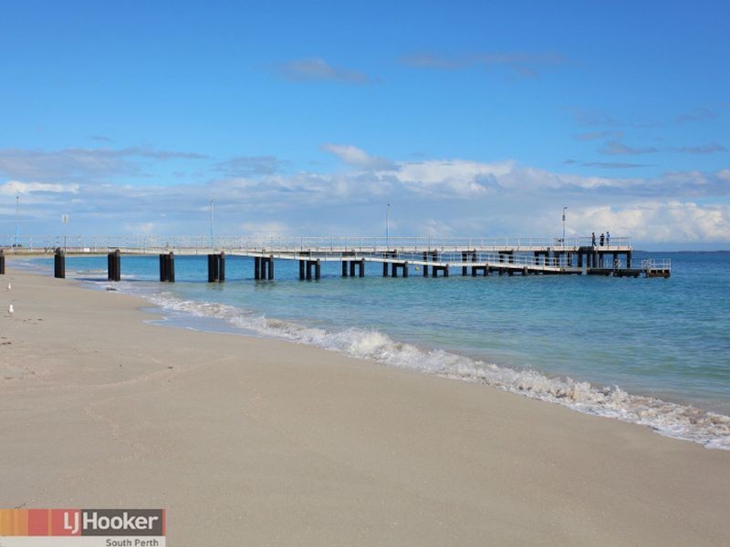 26 Arabella Loop, North Coogee WA 6163