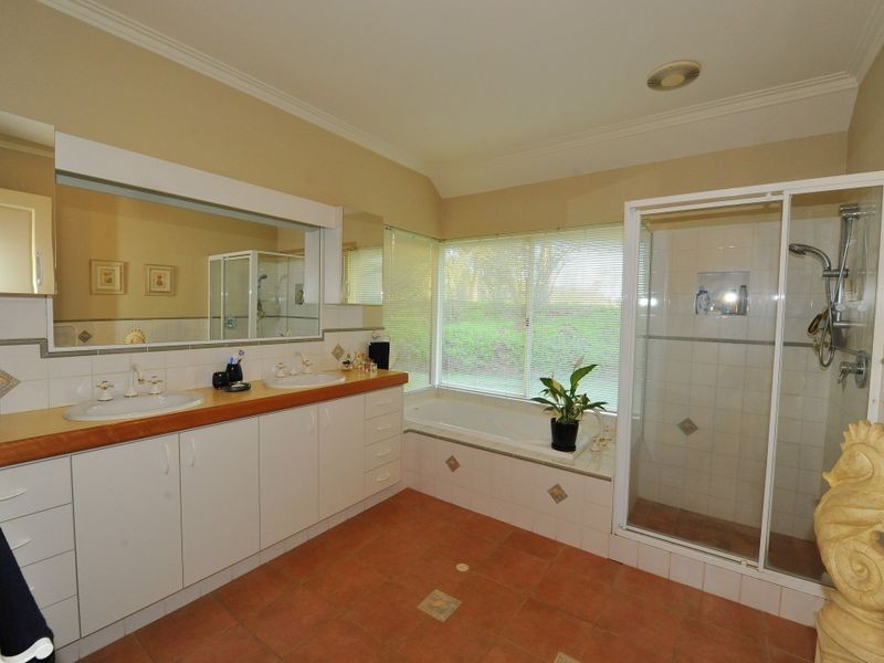 300 Aldersyde Road, Bickley WA 6076