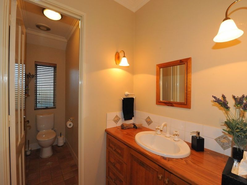 300 Aldersyde Road, Bickley WA 6076