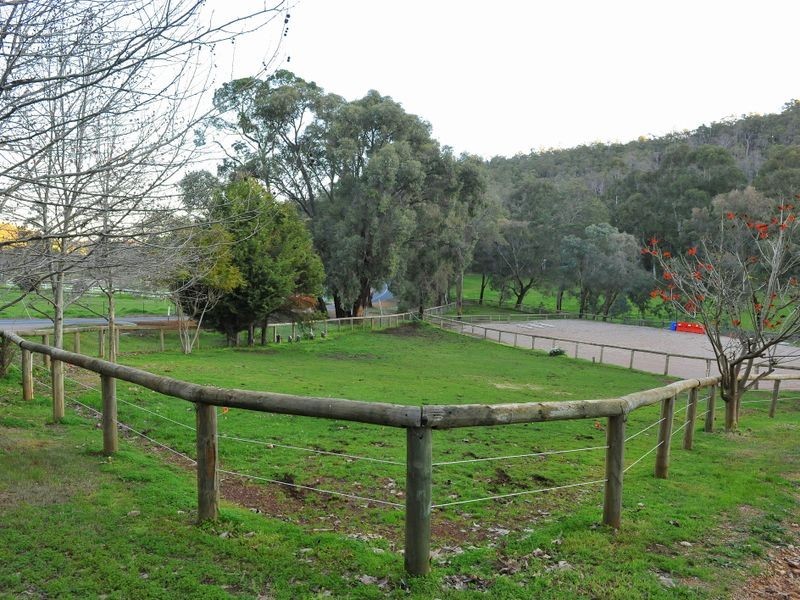 300 Aldersyde Road, Bickley WA 6076