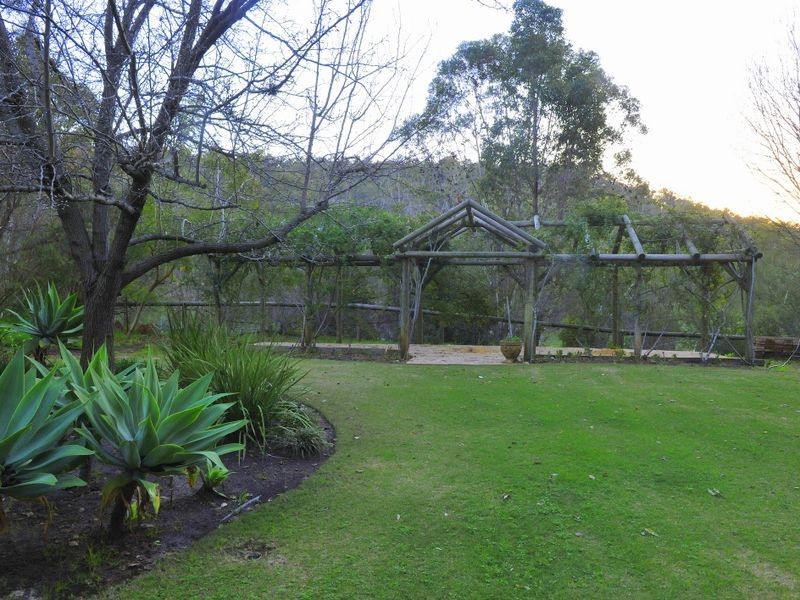 300 Aldersyde Road, Bickley WA 6076