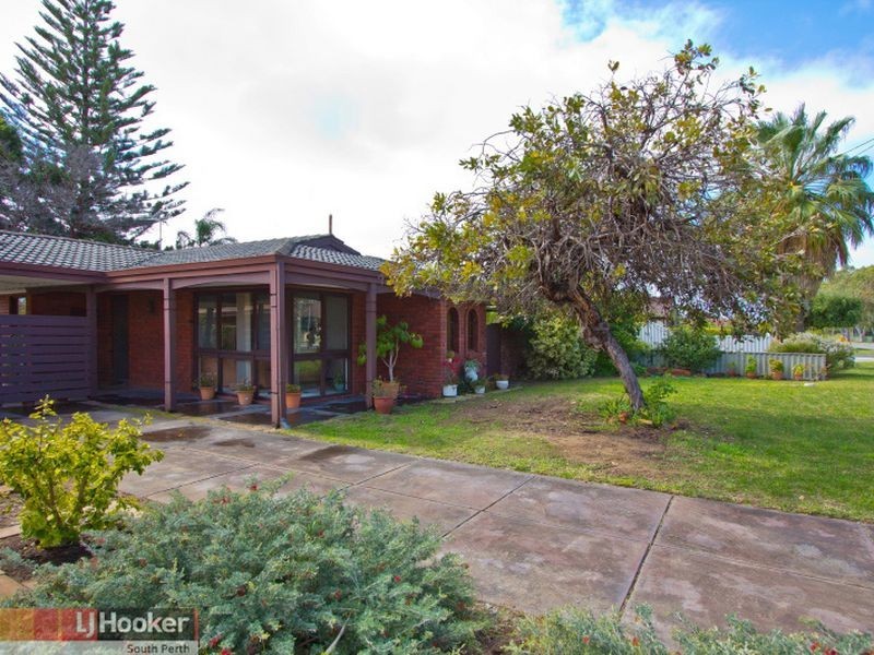 18 Axminster Street, Warnbro WA 6169