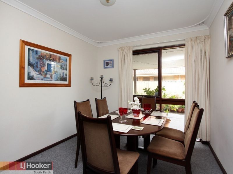18 Axminster Street, Warnbro WA 6169