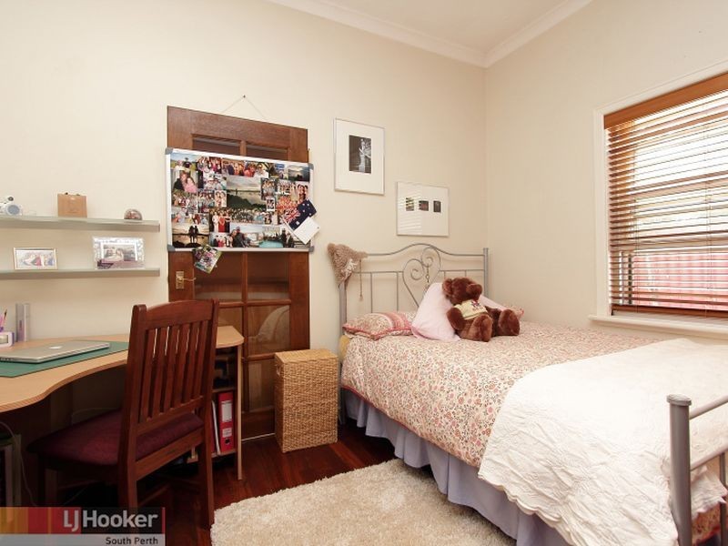 60 Todd Avenue, Como WA 6152