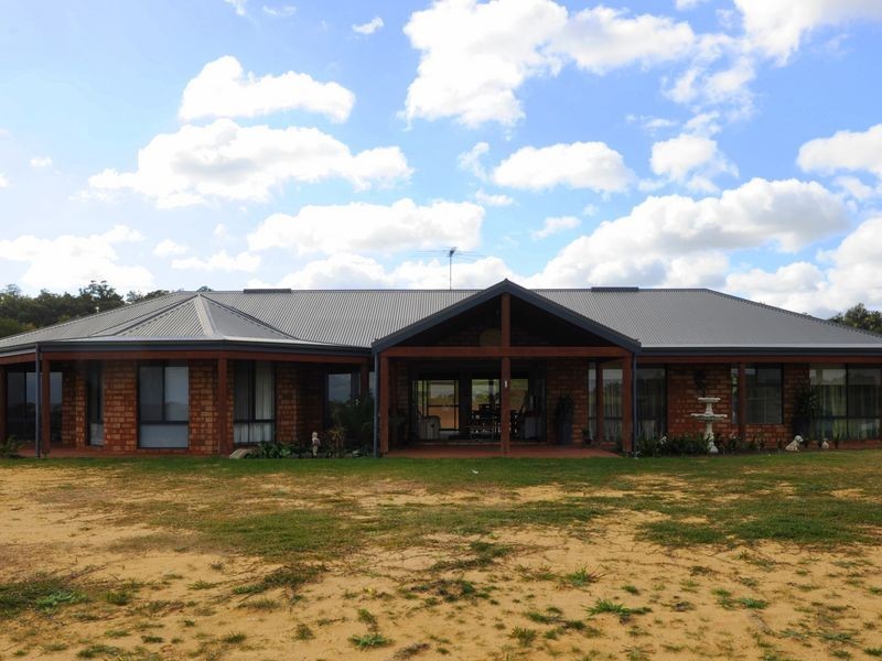 17 Chardonnay Drive, Lower Chittering WA 6084