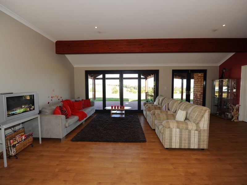 17 Chardonnay Drive, Lower Chittering WA 6084