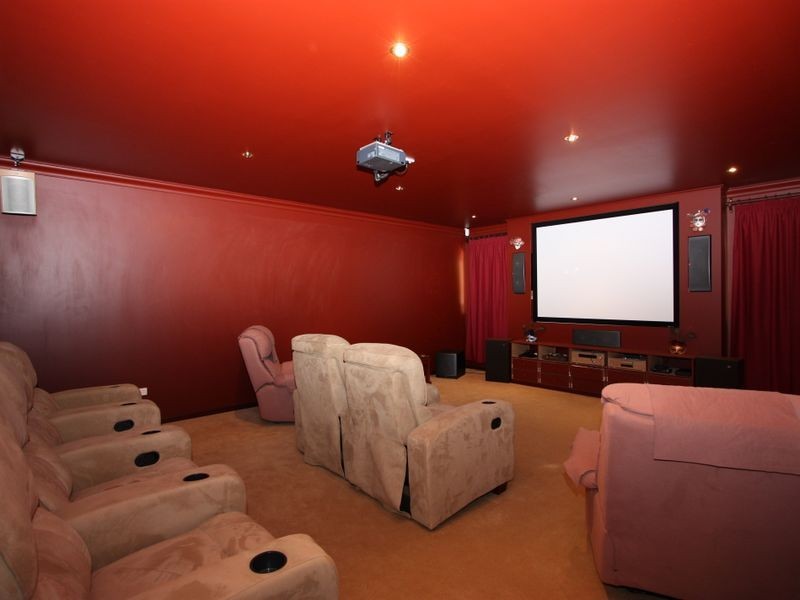 62 Chislehurst Road, Lesmurdie WA 6076