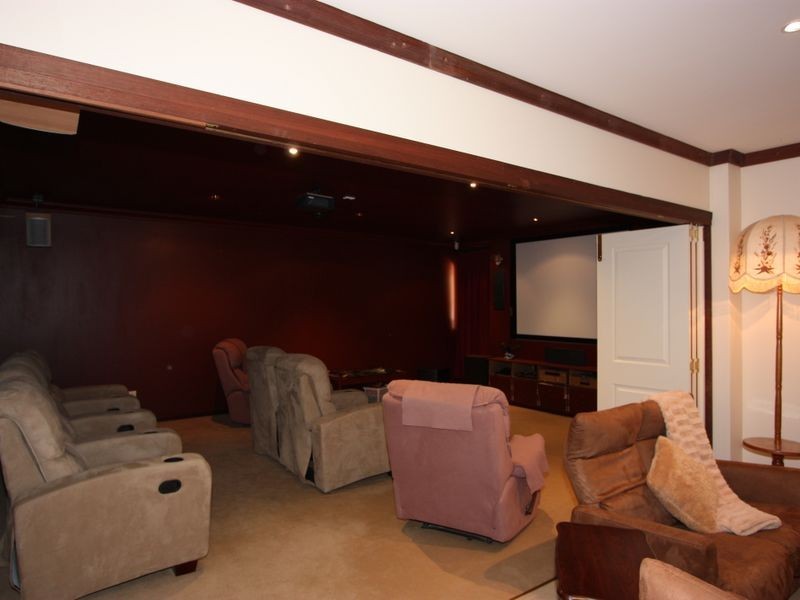 62 Chislehurst Road, Lesmurdie WA 6076