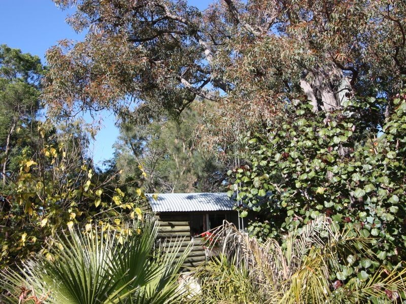 62 Chislehurst Road, Lesmurdie WA 6076