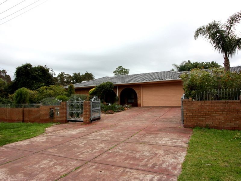 3 Morrell Way, Lesmurdie WA 6076