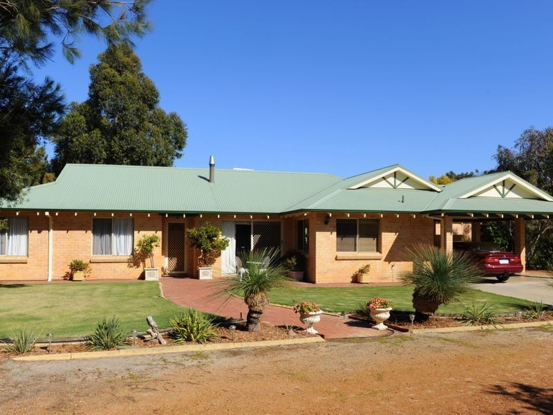 58 Victoria Road, Wattle Grove WA 6107