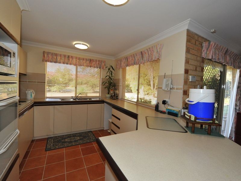 58 Victoria Road, Wattle Grove WA 6107