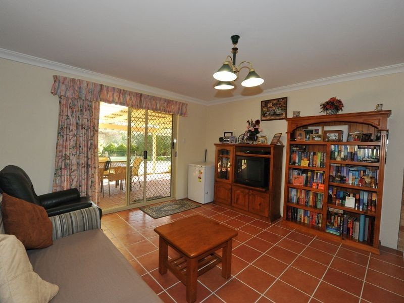 58 Victoria Road, Wattle Grove WA 6107