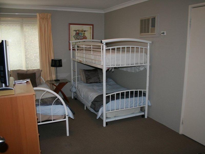 25B Raymond Street, Mount Pleasant WA 6153