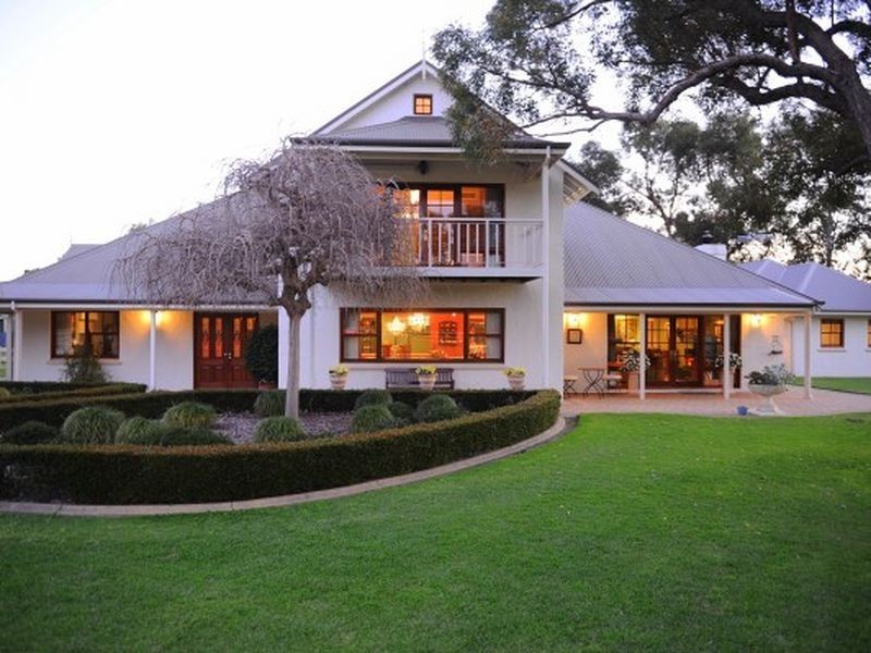 16 Easter Brook Place, Wattle Grove WA 6107