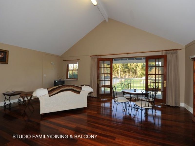 16 Easter Brook Place, Wattle Grove WA 6107