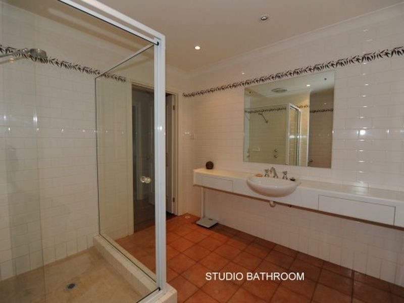 16 Easter Brook Place, Wattle Grove WA 6107