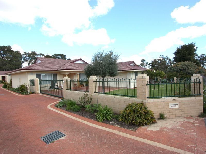 19A Heath Road, Kalamunda WA 6076