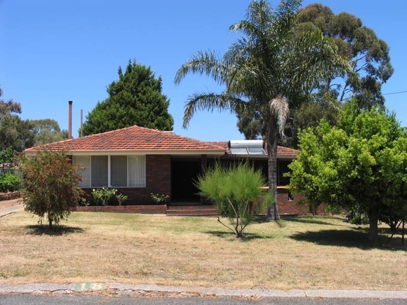 18 Lewis Road, Kalamunda WA 6076