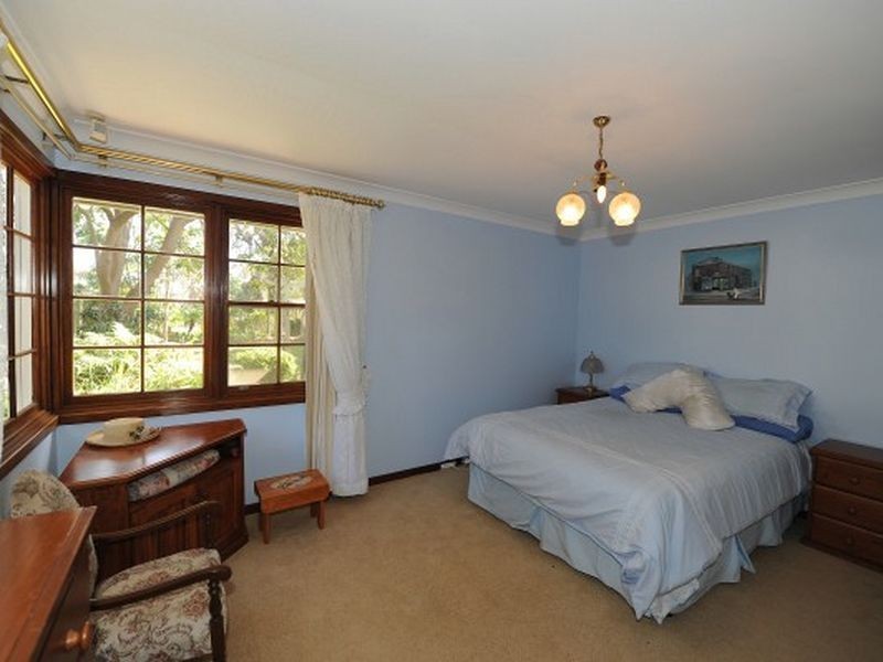 6 College Road, Gooseberry Hill WA 6076