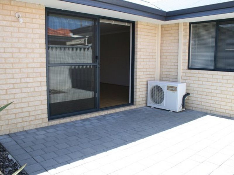 6/12 Holland Street, Gosnells WA 6110