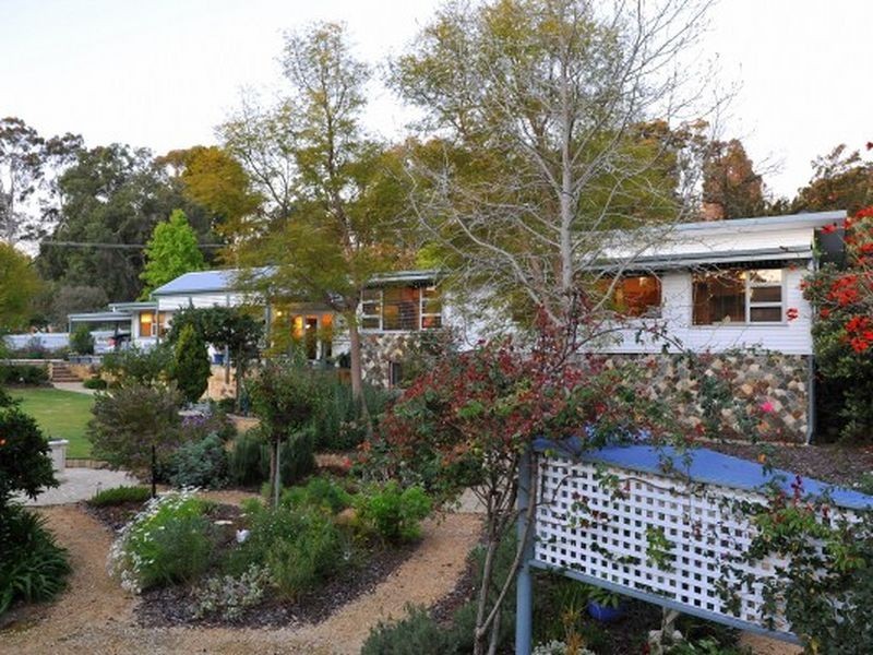 195 Orange Valley Road, Kalamunda WA 6076