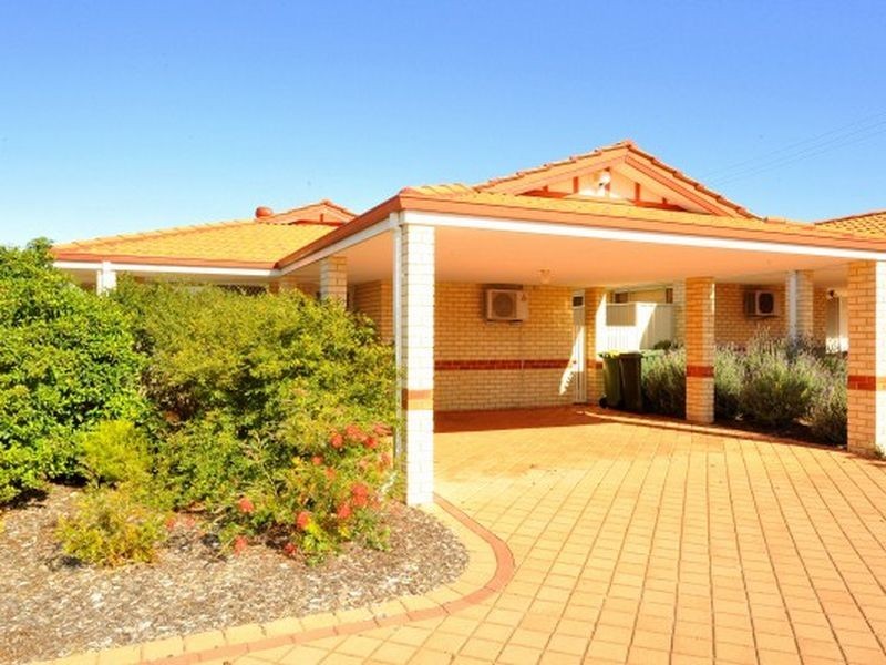 52F Cross Street, Queens Park WA 6107