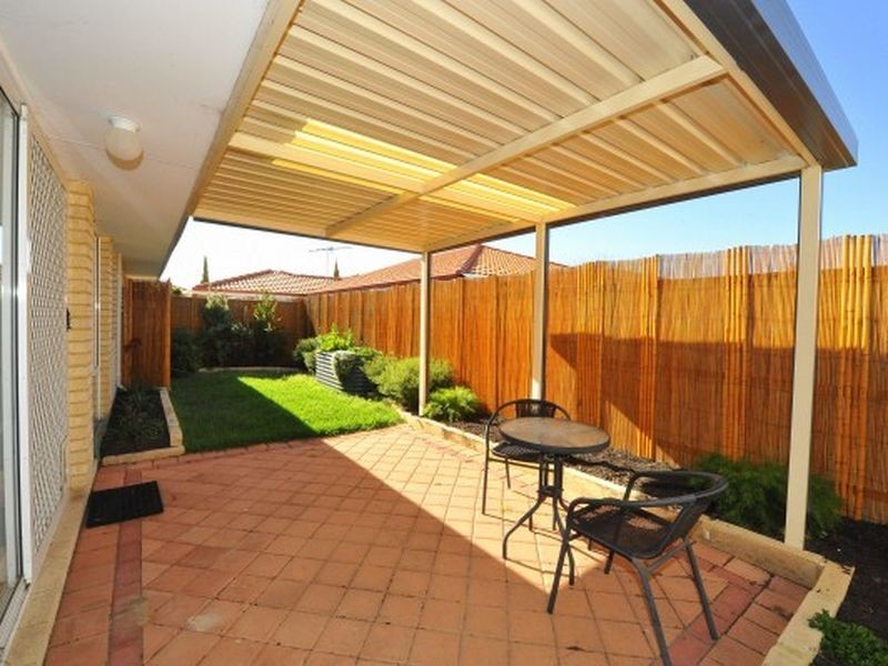 52F Cross Street, Queens Park WA 6107