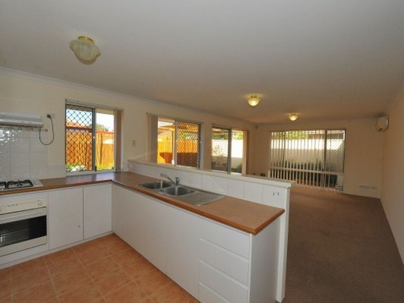 52F Cross Street, Queens Park WA 6107