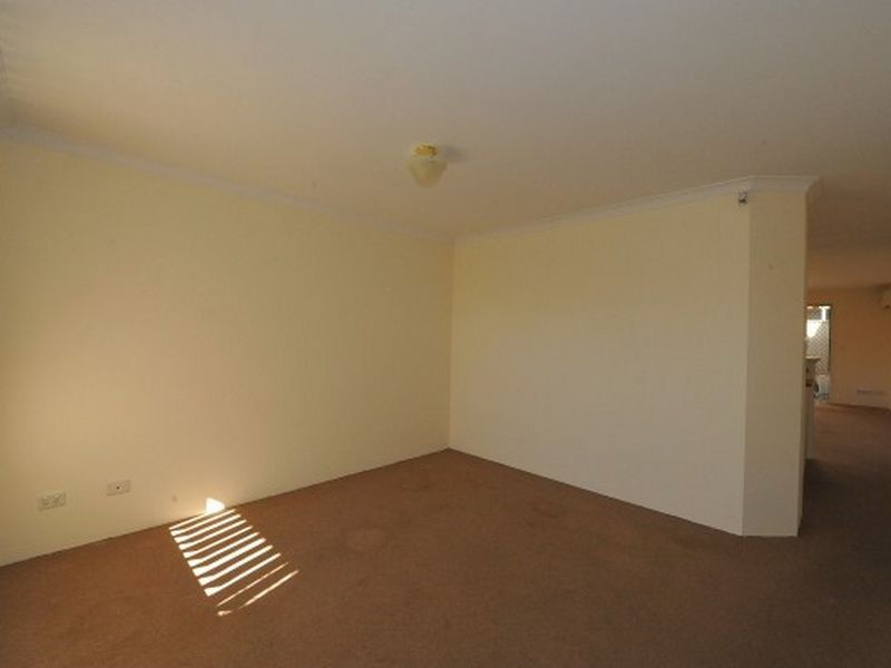 52F Cross Street, Queens Park WA 6107