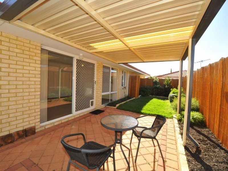 52F Cross Street, Queens Park WA 6107