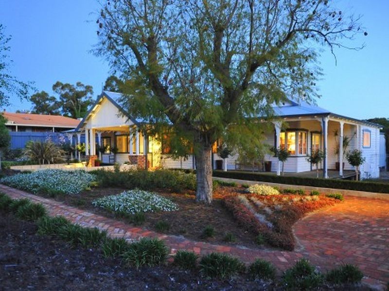 29 Heath Road, Kalamunda WA 6076