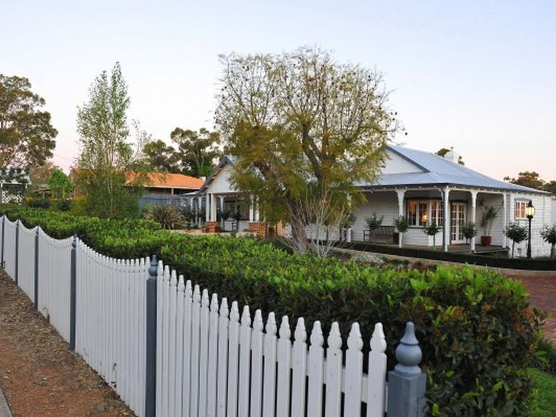 29 Heath Road, Kalamunda WA 6076