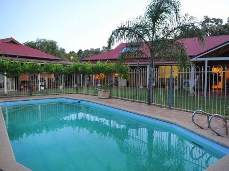 29 Easter Brook Place, Wattle Grove WA 6107